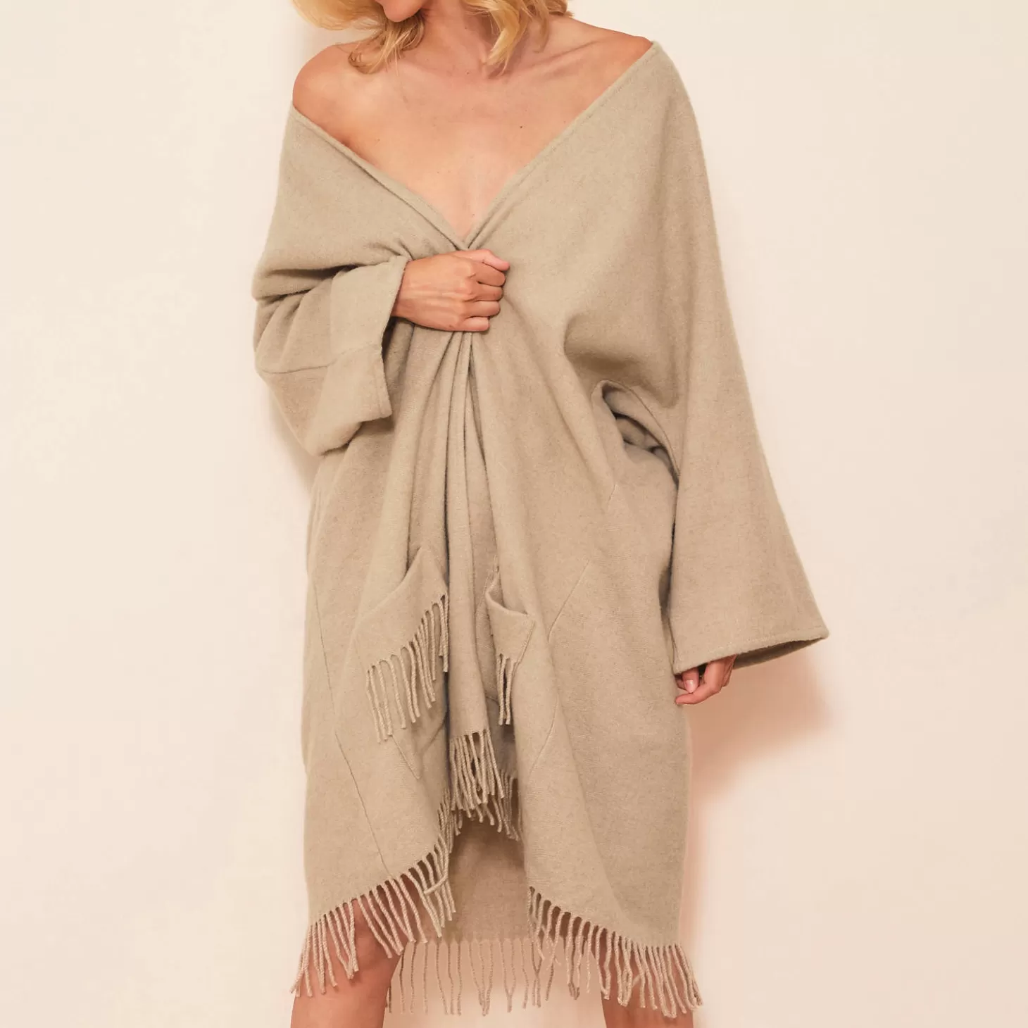 Laurence Tavernier Poncho 3/4 En Laine-Femme Pull & Gilet